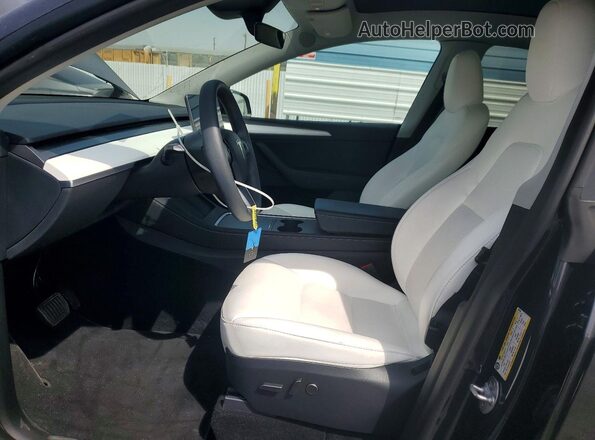 7SAYGDEE7RF001965 2024 TESLA MODEL Black Front interior view