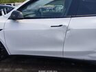 2022 Tesla Model Y Long Range Dual Motor All-wheel Drive White vin: 7SAYGDEE8NA013582