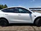2022 Tesla Model Y Long Range Dual Motor All-wheel Drive White vin: 7SAYGDEE8NA013582