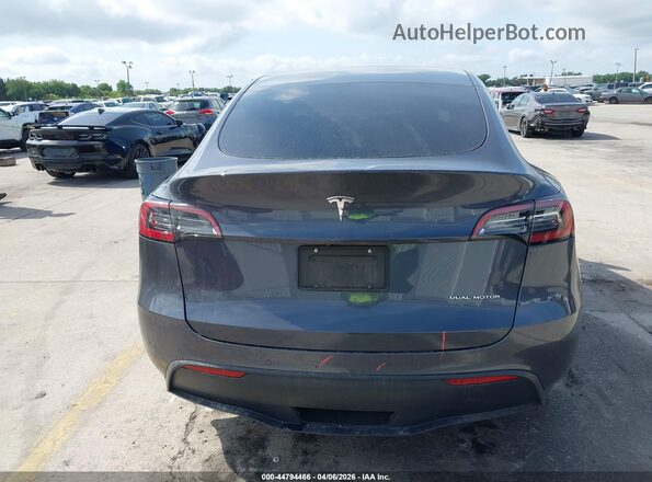 7SAYGDEE8NF387239 2022 TESLA MODEL Y Gray 