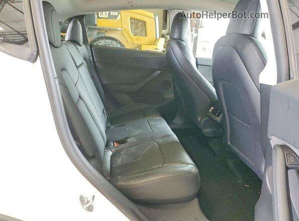 7SAYGDEE8NF504530 2022 TESLA MODEL White უკანა სავარძლების ხედი