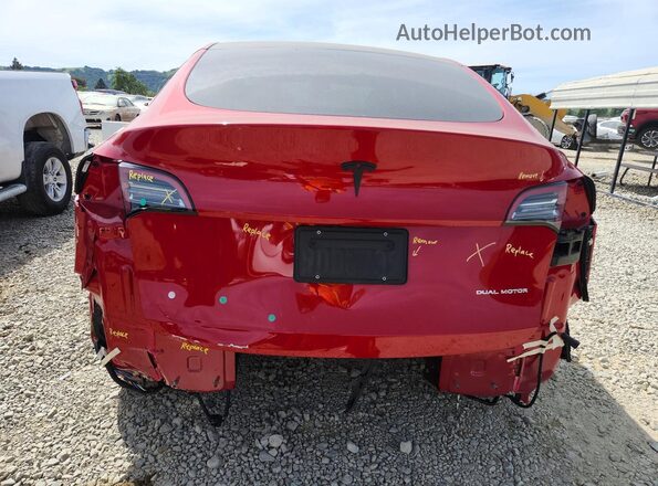 7SAYGDEE8NF560726 2022 TESLA MODEL Red Вид ззаду