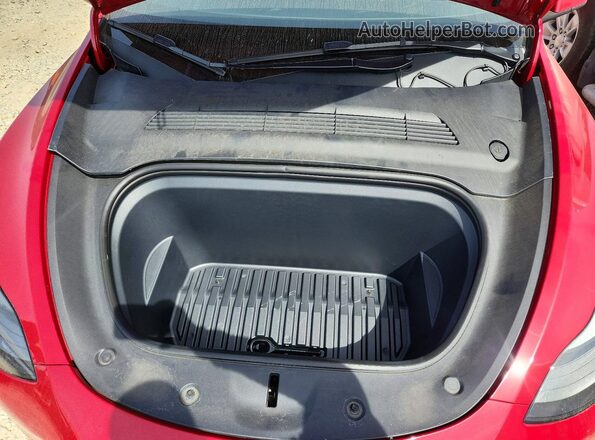 7SAYGDEE8NF560726 2022 TESLA MODEL Red Вид підкапотного простору