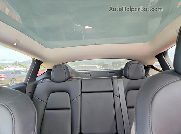 7SAYGDEE8NF560726 2022 TESLA MODEL Red Вид задніх сидінь