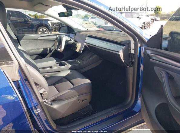 7SAYGDEE8PA200114 2023 TESLA MODEL Y Dark Blue Вид салона спереди