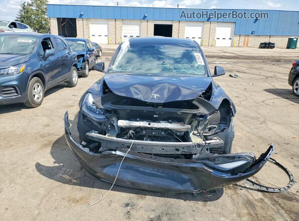 7SAYGDEE8RF157657 2024 TESLA MODEL Gray წინა ხედი