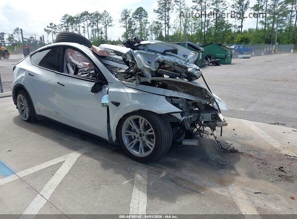 7SAYGDEE9RA253701 2024 TESLA MODEL Y White Delantero derecho