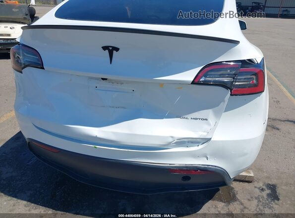 7SAYGDEE9RF115689 2024 TESLA MODEL Y White წინა ხედი