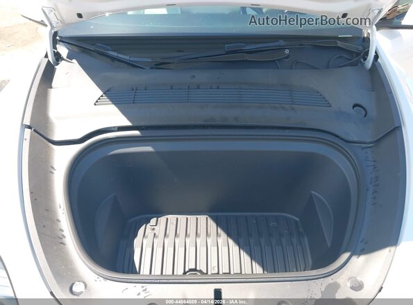 7SAYGDEE9RF115689 2024 TESLA MODEL Y White უკანა ხედი