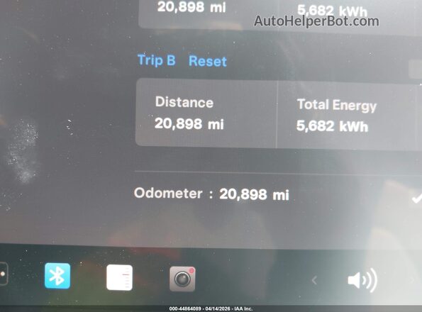 7SAYGDEE9RF115689 2024 TESLA MODEL Y White უკანა სავარძლების ხედი