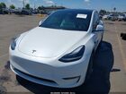 2024 Tesla Model Y Long Range Dual Motor All-wheel Drive White vin: 7SAYGDEE9RF115689