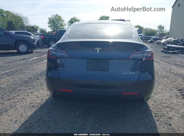 7SAYGDEEXRA262679 2024 TESLA MODEL Y Gray 