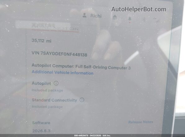 7SAYGDEF0NF448138 2022 TESLA MODEL Y White Rear seats view