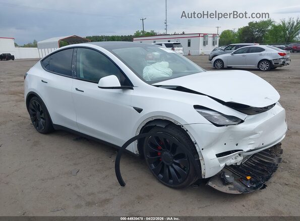7SAYGDEF0NF448138 2022 TESLA MODEL Y White Front right