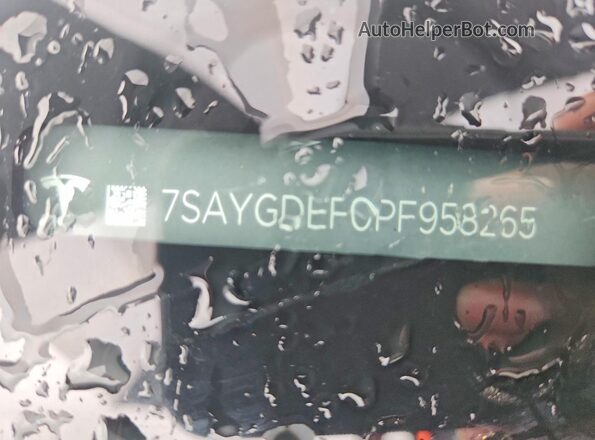 7SAYGDEF0PF958265 2023 TESLA MODEL Черный Вид подкапотного пространства
