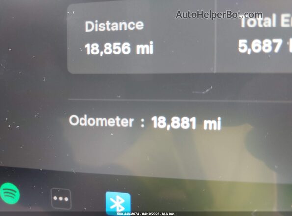 7SAYGDEF1RA285373 2024 TESLA MODEL Y Blue Widok wnętrza 360 stopni