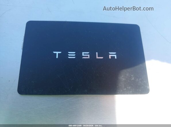 7SAYGDEF2NF491203 2022 TESLA MODEL Y Black წინა პანელის ხედი