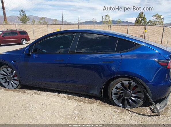 7SAYGDEF5NF393590 2022 TESLA MODEL Y Blue 360 interior view