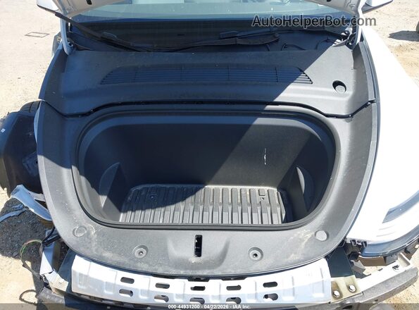 7SAYGDEF5RF049442 2024 TESLA MODEL Y White უკანა ხედი