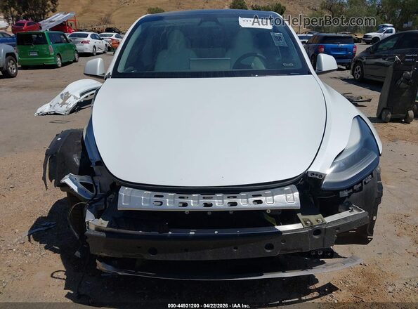 7SAYGDEF5RF049442 2024 TESLA MODEL Y White უკანა სალონის ხედი
