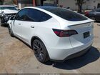 2024 Tesla Model Y Performance Dual Motor All-wheel Drive White vin: 7SAYGDEF5RF049442