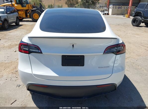 7SAYGDEF5RF049442 2024 TESLA MODEL Y White 