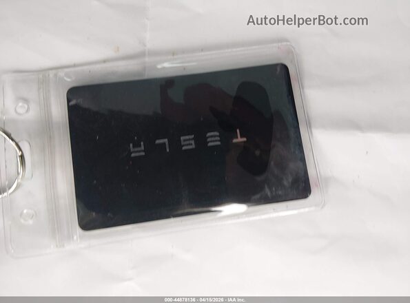7SAYGDEF6NF312175 2022 TESLA MODEL Y White Widok deski rozdzielczej