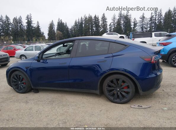 7SAYGDEF6NF492788 2022 TESLA MODEL Y Blue Widok wnętrza 360 stopni