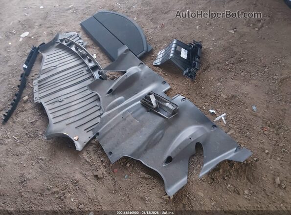 7SAYGDEF7RF063150 2024 TESLA MODEL Y Blue Widok deski rozdzielczej