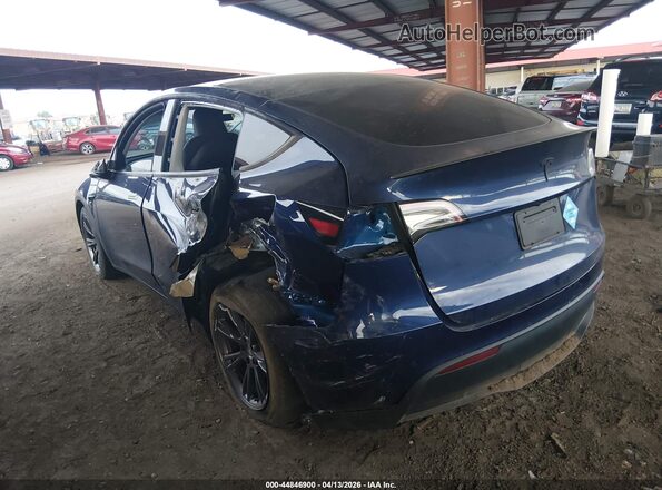 7SAYGDEF7RF063150 2024 TESLA MODEL Y Blue Widok z przodu