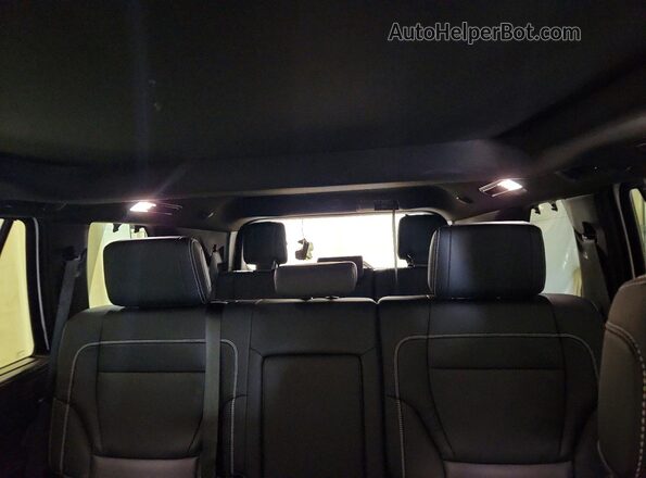 7SVAAABA3TX079016 2026 TOYOTA LIMITED White Rear seats view