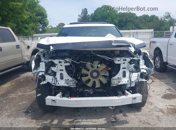 7SVAAABA4RX044848 2024 TOYOTA SEQUOIA White ხელსაწყოთა პანელის ხედი