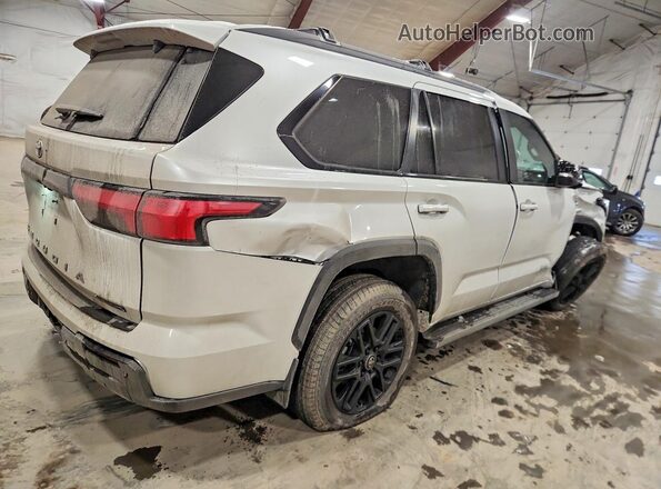 7SVAAABA4TX083561 2026 TOYOTA LIMITED Белый Задняя правая четверть