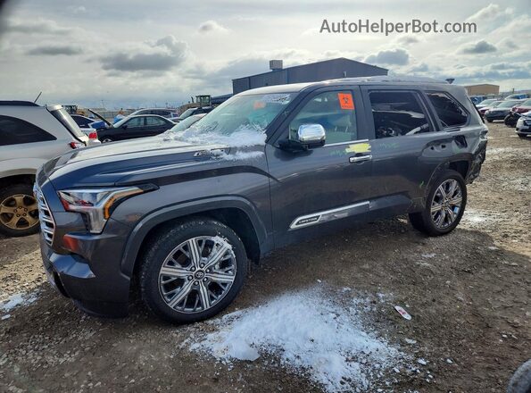 7SVAAABA7SX071225 2025 TOYOTA SEQUOIA Gray წინა მარცხენა ხედი სამი მეოთხედიდან