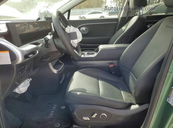 7YAMUFS32TY003559 2026 HYUNDAI IONIQ Зеленый Вид салона спереди
