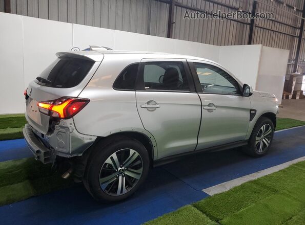 JA4ARUAU9TU014442 2026 MITSUBISHI OUTLANDER Серебряный 