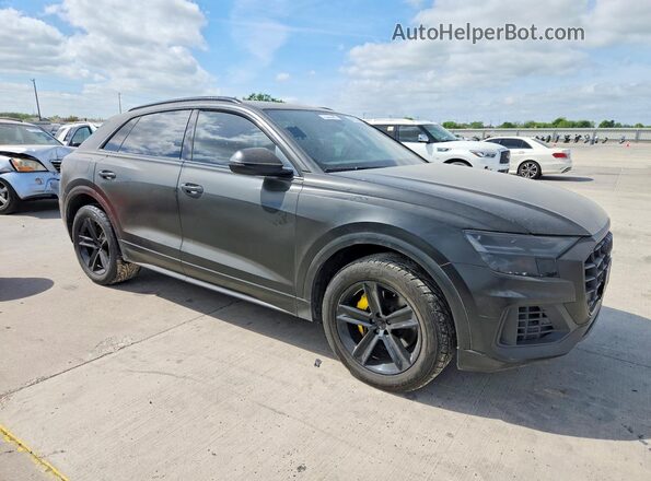 WA1AVAF19KD017493 2019 AUDI Q8 Silver Widok z przodu