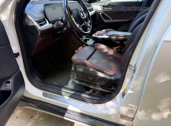 WBX73EF07P5W12917 2023 BMW X1 Белый Вид подкапотного пространства
