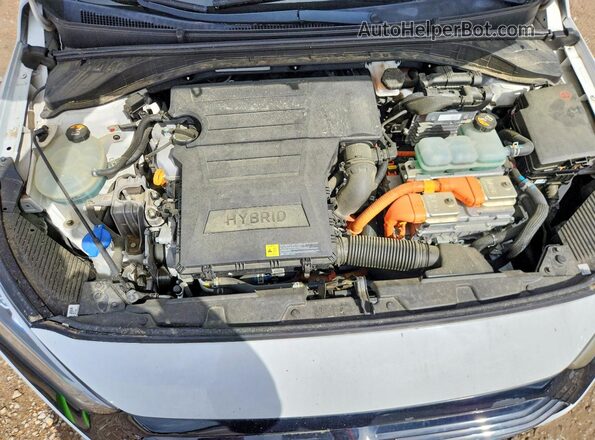 KMHC65LC8JU075792 2018 HYUNDAI IONIQ White Շարժիչի բաժամունքի տեսք