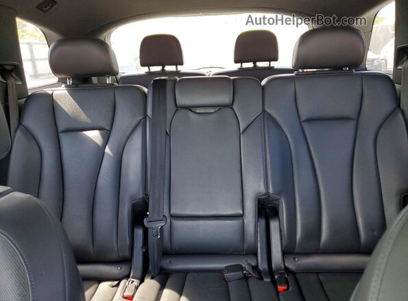 WA1LAAF7XHD033655 2017 AUDI Q7 Серебряный Вид задней части салона