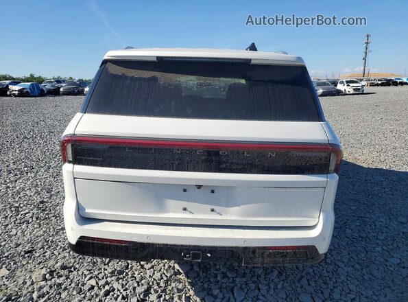 5LMJJ2LG0SEL03459 2025 LINCOLN NAVIGATOR Белый Вид салона спереди