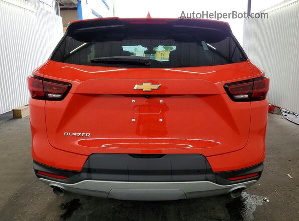 3GNKBCR49TS143155 2026 CHEVROLET BLAZER Оранжевый Вид сзади