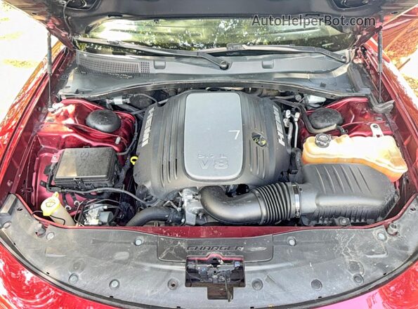 2C3CDXCT8JH133669 2018 DODGE CHARGER Красный Вид панели приборов