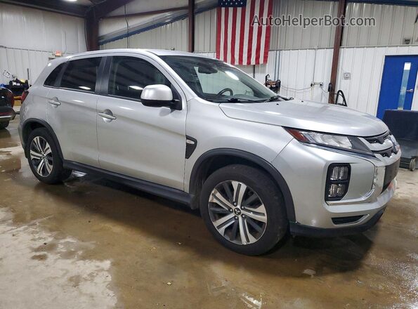 JA4APUAU3NU003137 2022 MITSUBISHI OUTLANDER Серебряный Вид спереди