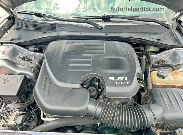 2C3CDXBG6JH173687 2018 DODGE CHARGER Серебряный Вид панели приборов