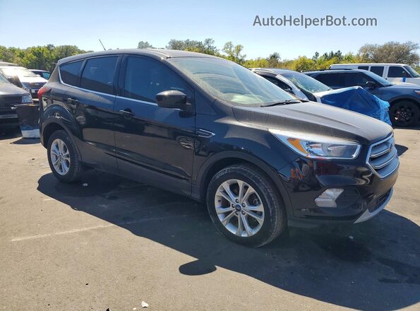 1FMCU0GD5KUA06877 2019 FORD ESCAPE Черный Передняя правая четверть