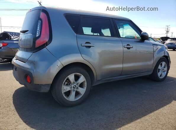 KNDJN2A26J7562818 2018 KIA SOUL Серый Передняя правая четверть