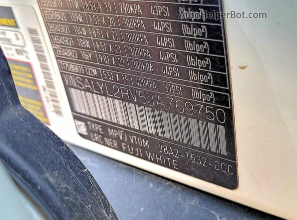 SALYL2RV5JA769750 2018 LAND ROVER RANGE ROVER Белый Вид задней части салона