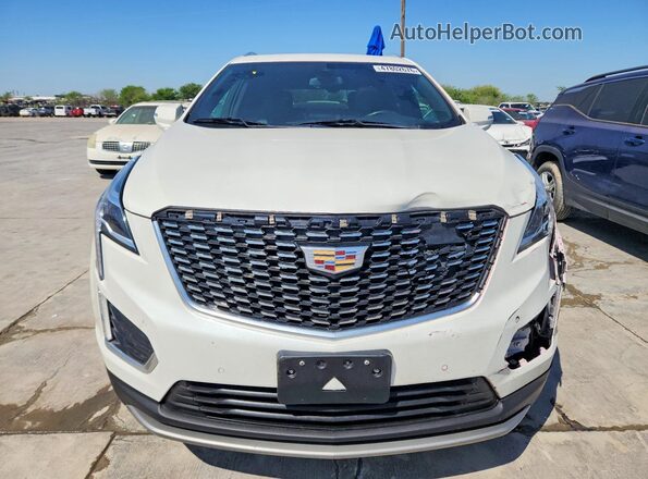 1GYKNCR45MZ108644 2021 CADILLAC XT5 Белый Вид сзади