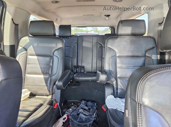 1GKS1HKJ0LR185679 2020 GMC YUKON Серебряный Вид задней части салона